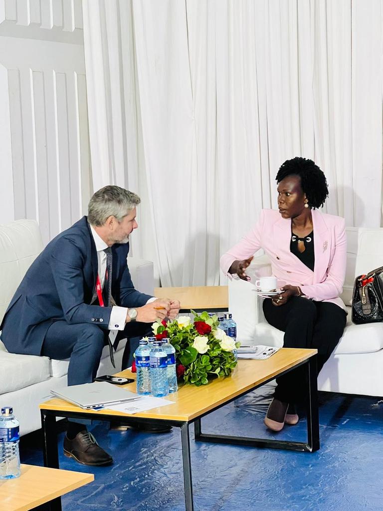 Anite__Evelyn's tweet photo. Today in Nairobi, kenya, at the American Business &amp; East African Summit, I made a pitch on investment opportunities in Uganda.I will keep on attracting more capital &amp; technology to Uganda. It was good that it was moderated by the CEO of Trademark Africa David Beer. https://t.co/hFvzJmjnNs