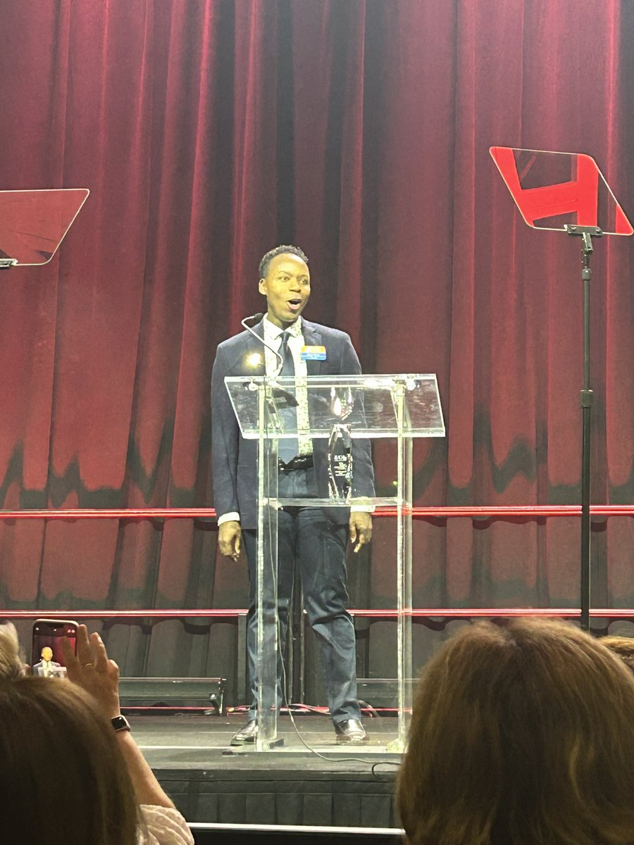 @oncologynursing President #DrDanyaGarner welcomes 3500 Oncology Nurses are attending #ONSCongress representing all 50 states & 26 countries! As well as honoring the ancestral lands we are meeting on