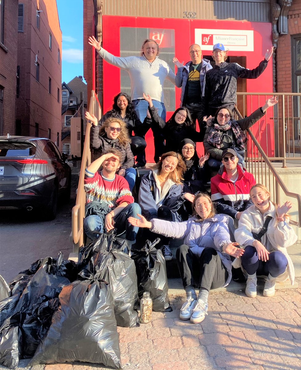 Le 22 avril 2024, pour marquer la Journée mondiale de la Terre, l'ambassade de Suisse au Canada et l'<a href="/AFOttawa/">Alliance Française</a> ont uni leurs forces pour une 'Marche pour le Nettoyage' mémorable! Luttons ensemble contre le gaspillage et la pollution par le plastic! #CleanWalk🌱