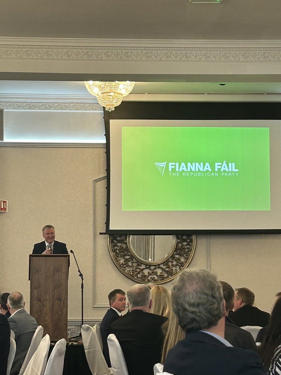 Delighted to hear Minister for Finance @mmcgrathtd re-affirm our commitment as Fianna Fáil to delivering the western rail corridor from Galway to Sligo at todays FF event in Galway City!

#DeliveringForIreland