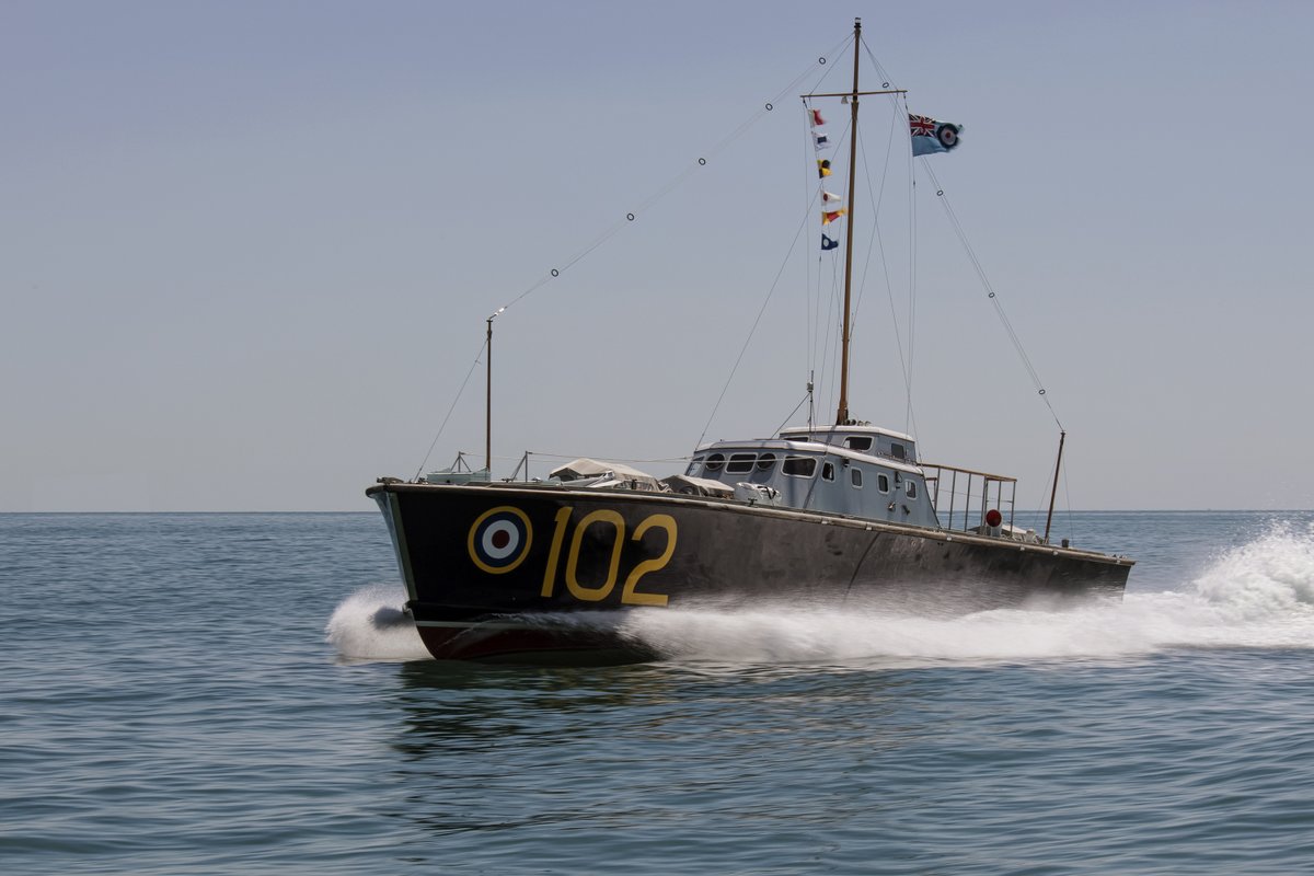 If you're into maritime history or simply love getting out onto the water, we have some exciting news for you! You can now purchase tickets for an hour-long trip on HSL 102, which will take place during our Pontoon Open Weekends! DM us for more info👈 #portsmouth #heritage