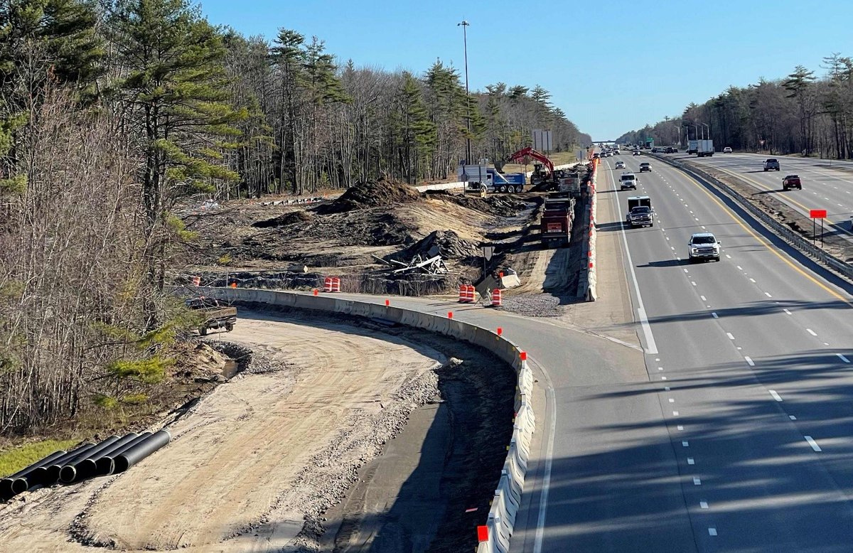 Check out what crews are doing at the new Exit 35 in Saco here: maineturnpike.com/cmstemplates/s…
