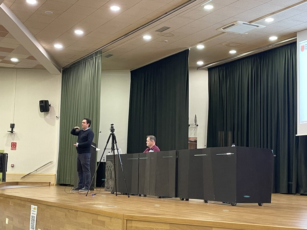 Llega el momento en las 
 ➡️ #Jornadas del profesorado
 👉 "Código Escuela 4.0" de conocer las experiencias de nuestros centros <a href="/Educarm/">Educarm</a> 
👉 <a href="/ArceCeip/">CEIP FEDERICO DE ARCE</a> ,CRA Entretierras e  <a href="/InstiLasSalinas/">IES Las Salinas del Mar Menor</a> , CEIP Ciudad Begastri, <a href="/delibesmazarron/">CEIP Miguel Delibes</a>
e <a href="/iesflori/">ies floridablanca</a> 
<a href="/FundVodafone/">Fundación Vodafone</a> 
<a href="/sifopcarm/">SIFOP CARM</a> <a href="/direcmur/">DIRECMUR</a>