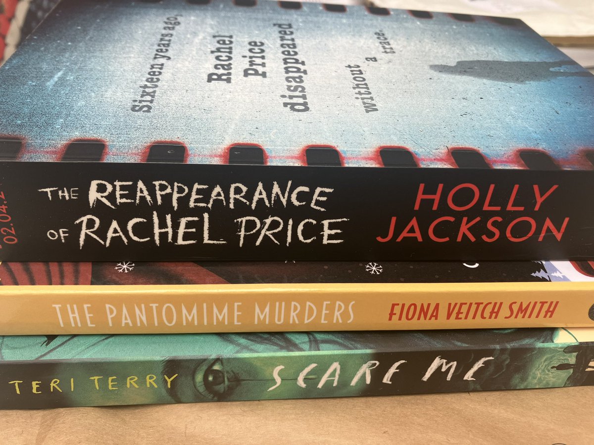 Fab pile of reading awaited me on my return today - prep for @CrimeFest panel with @HoJay92 @FionaVeitchSmit @TeriTerryWrites @JBMcLoughlin discussing crime fiction’s appeal for all ages. I’m currently enjoying myself in York, 1929 with lady detective Miss Clara Vale…