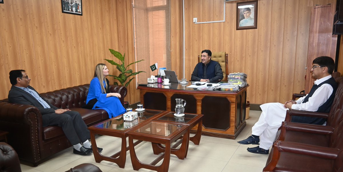 @Nadiakhanz (Member @NCRC_Pakistan KP) & @PirbhuSatyani (Member @ncr Sindh), during visit to @kpcpwc had a constructive conversation with Ijaz Khan (Chief @kpcpwc ). Detailed dialogue on issues of child marriages, child labour, sexual abuse & feasible/ sustainable... (1/2)
