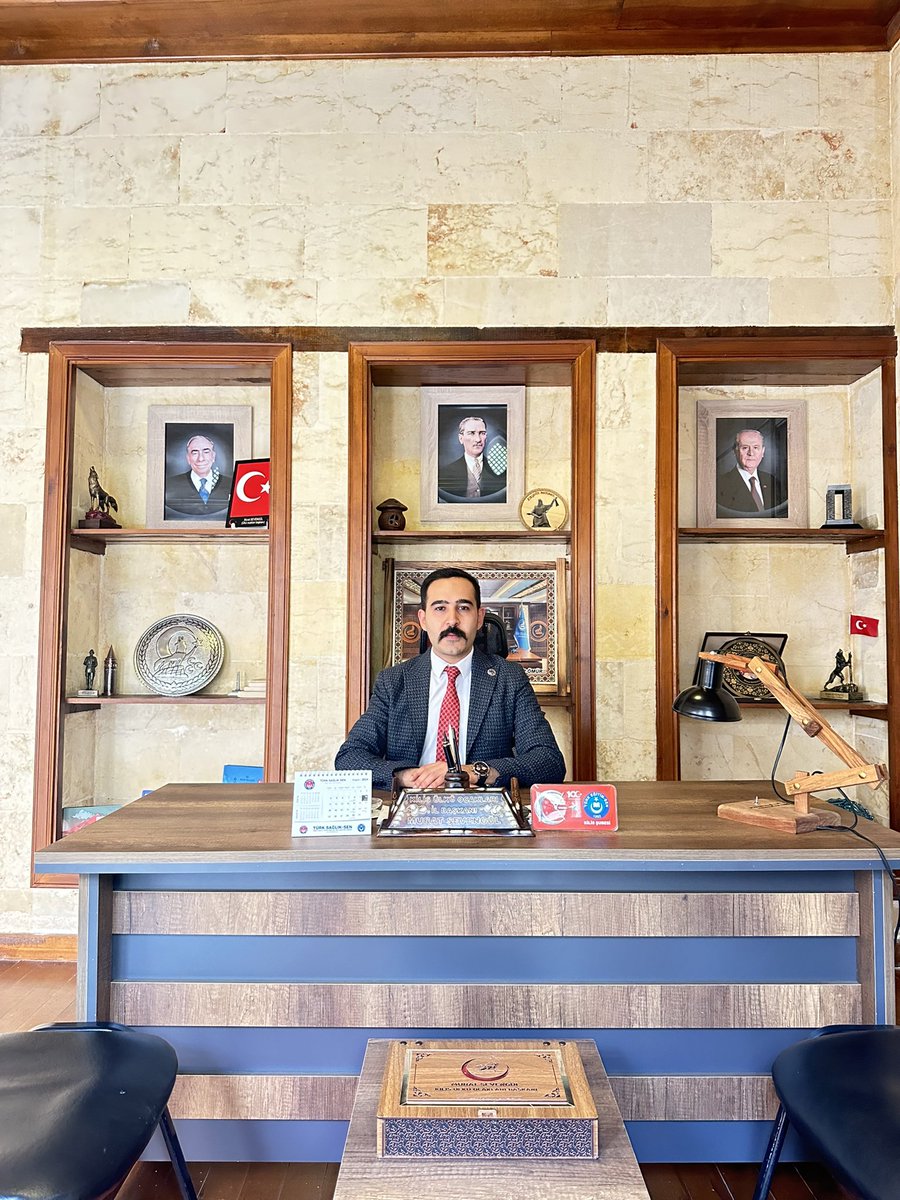 VEFA ve SADAKAT
Bir canlıyı insan,
Bir insanı da manen 
KAHRAMAN yapar. 
Liderimiz Devlet Bahçeli