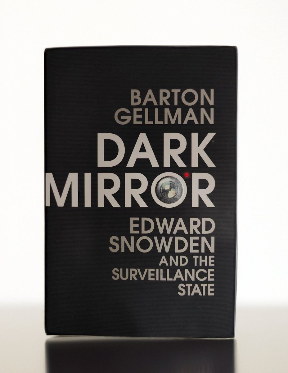 #BookRecommendation For an insightful exploration into the world of investigative journalism and modern surveillance, don't miss 'Dark Mirror' by @bartongellman. Through the lens of @Snowden's revelations, it offers a compelling perspective on the challenges faced by journalists.