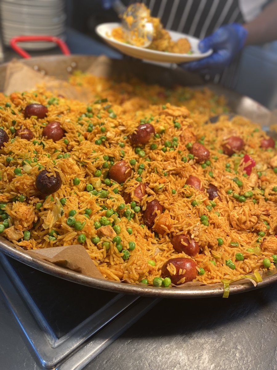 Our delicious paella and zesty lemon cake are transporting us straight to the heart of España today as we celebrate this week's Spanish Day at King's High. ¡Qué sabroso! 🥘🍋 #MFL #SchoolMasterchef