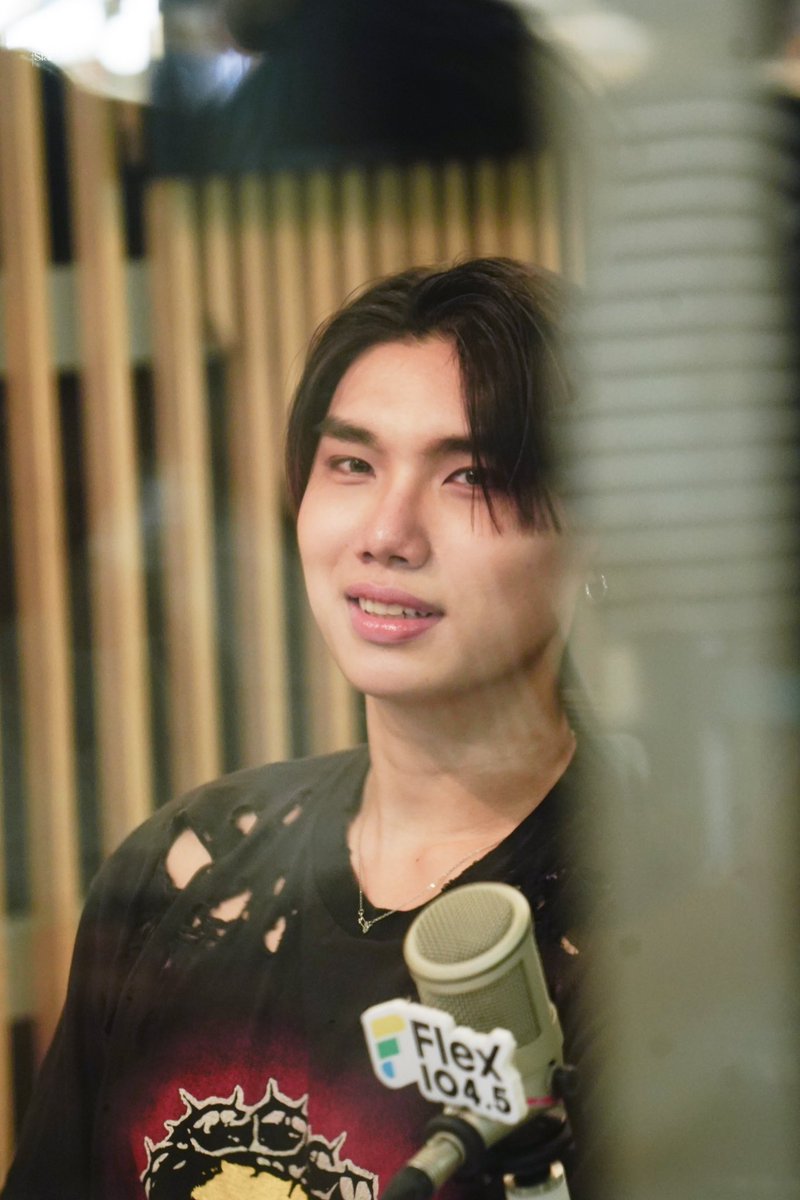 _nappingstar's tweet photo. จบบบบ หล่อเกินพอดีปะ

#bbosssamusi #อายุมั่นขวัญยืน #1000YO https://t.co/0Uh62WtVVd