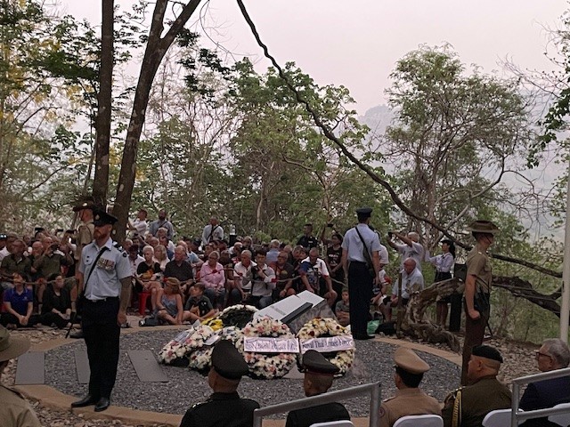 In commemorating the sacrifices of combatants during WWI , the Canadian Defence Attaché to the Kingdom of Thailand attended the #ANZAC Day Dawn Service at Kanchanaburi’s Hellfire Pass. #AnzacDay2024