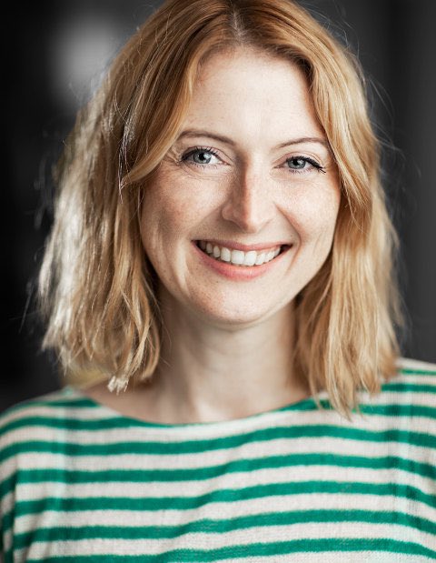 Huge congrats to our brilliant #Actor STEPHANIE LODGE who starred in new US film ‘Cinderella’s Revenge’ produced by @EMRJEntertainment showing in US cinemas TOMORROW. Stephanie played Katherine the stepmother alongside huge 90s Actor Natasha Henstridge - the fairy godmother.