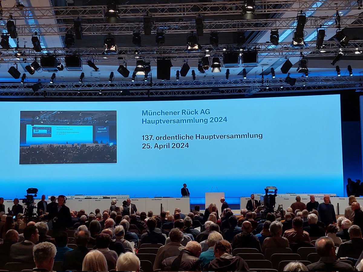 mlevenhagen's tweet image. Endlich wieder Hauptversammlung live erleben. Danke #MunichRe für diese gelungene Veranstaltung.
Danke Dr. Wenning für seine klaren Einschätzung zu den wirtschaftspolitischen Problemen von Deutschland!
Es sollten sich mehr Top Manager trauen.