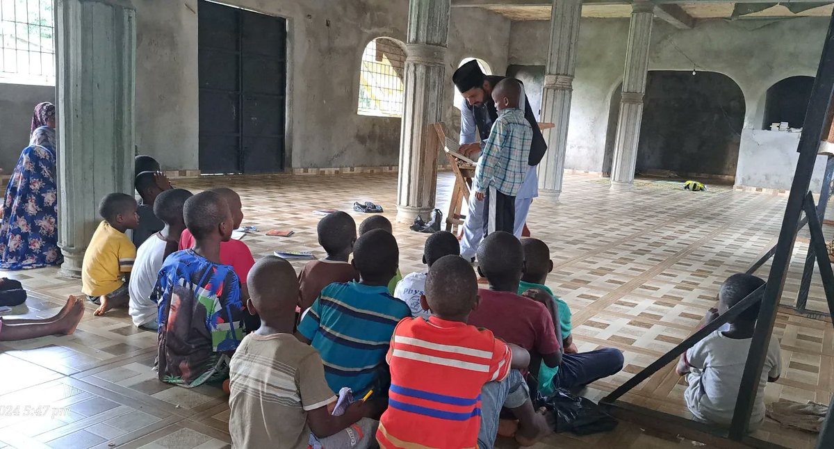 AMJ_Liberia's tweet photo. Tablig &amp; Tarbiyat activities carried out in Grand Bassa County by Maulana Sanaullah sahib
#ahmadiyya_liberia #Tablig #tarbiyah #Ahmadiyyat #bassa #Buchanan #liberia #fullah #African https://t.co/h7ZQBR8sj9