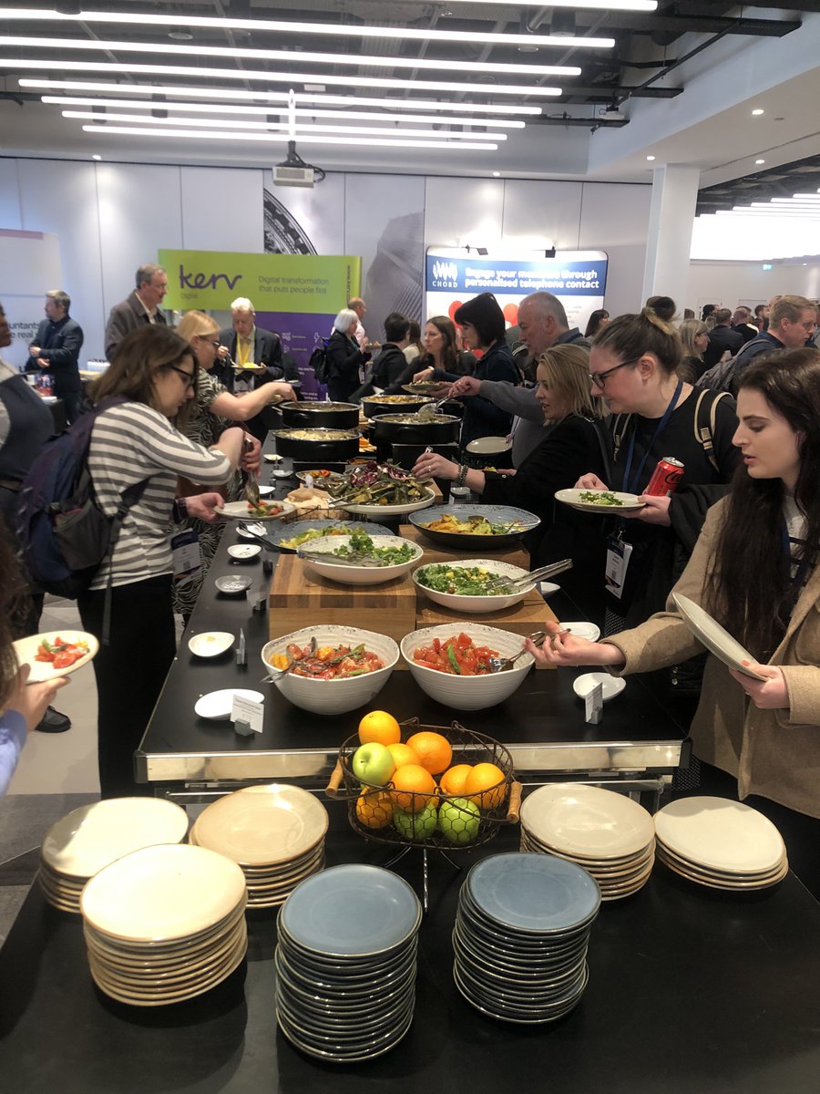 Grub’s Up! Lunch is served at #memcomconference2024 - four sessions scheduled to start at 2pm including sustainability, AI, innovation and retaining/recruiting members #memcom #membership #ai #innovation