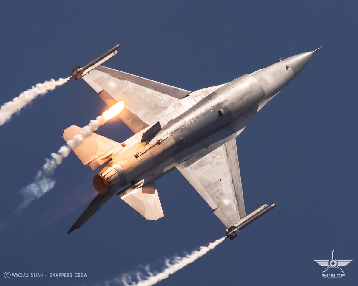 Viper: Unleashing power with style, deploying flare and dominance!
.
.
Image Credit: 
Waqas Shah- Snappers Crew

#snapperscrew #snapperscrewofficial #waqasshah #pakistanairforce #pakistanday  #pakistan #f16  #aviationphotography #aviation #pakistanarmy #pakistannavy  #islamabad