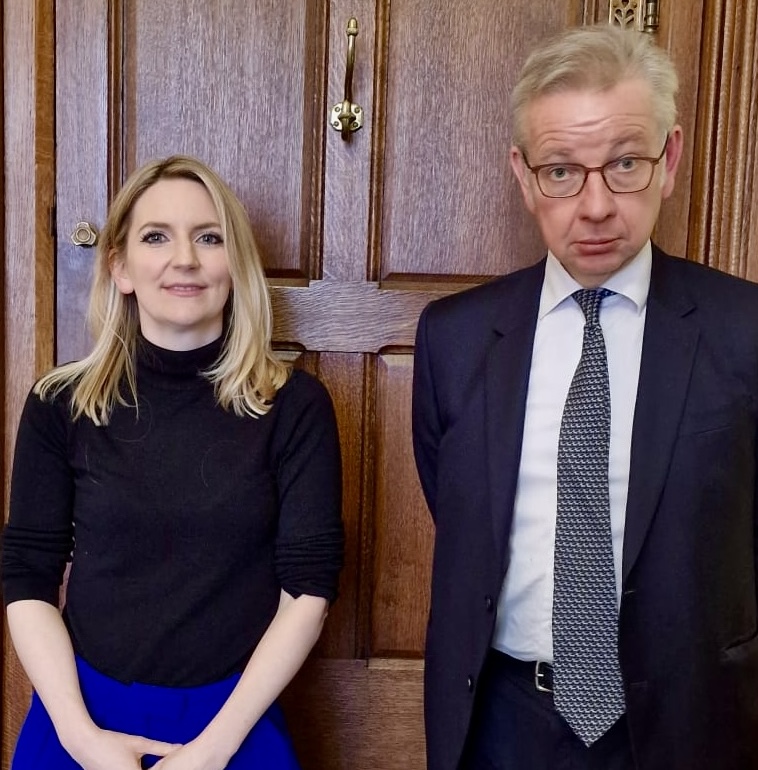 Met Communities Sec @michaelgove this wk in parliament to discuss Havering. Pushed urgent need for Local Gov Funding Formula review to tackle disparity in treatment with inner London. Planned how to develop Thames Estuary region to get Havering millions more in business rates.