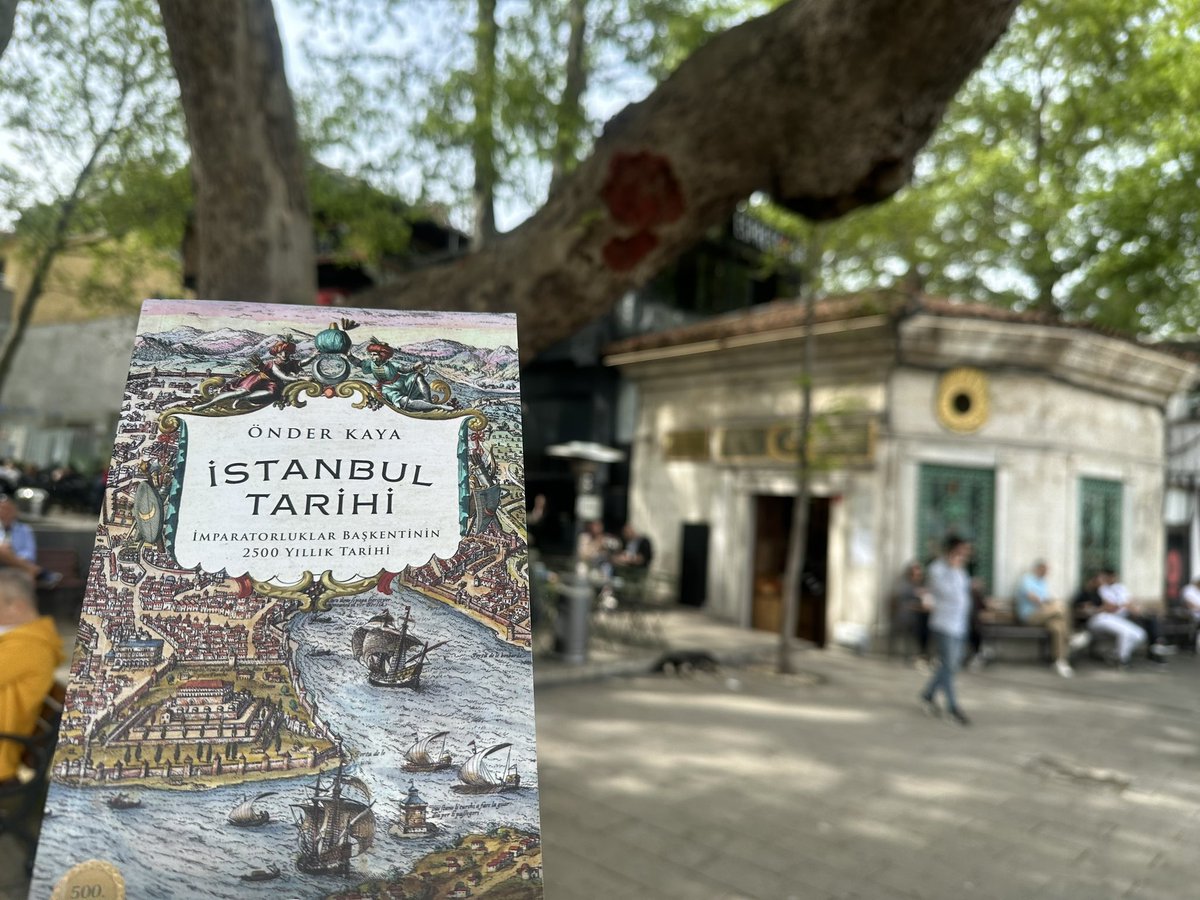 1.Abdülhamid eşi Hümaşah kadın için Emirgan’da cami, çeşme ve hamamdan oluşan bir külliye yaptırarak bölgenin cazibe merkezi haline gelmesine ortam hazırlar (İstanbul tarihi s.215)