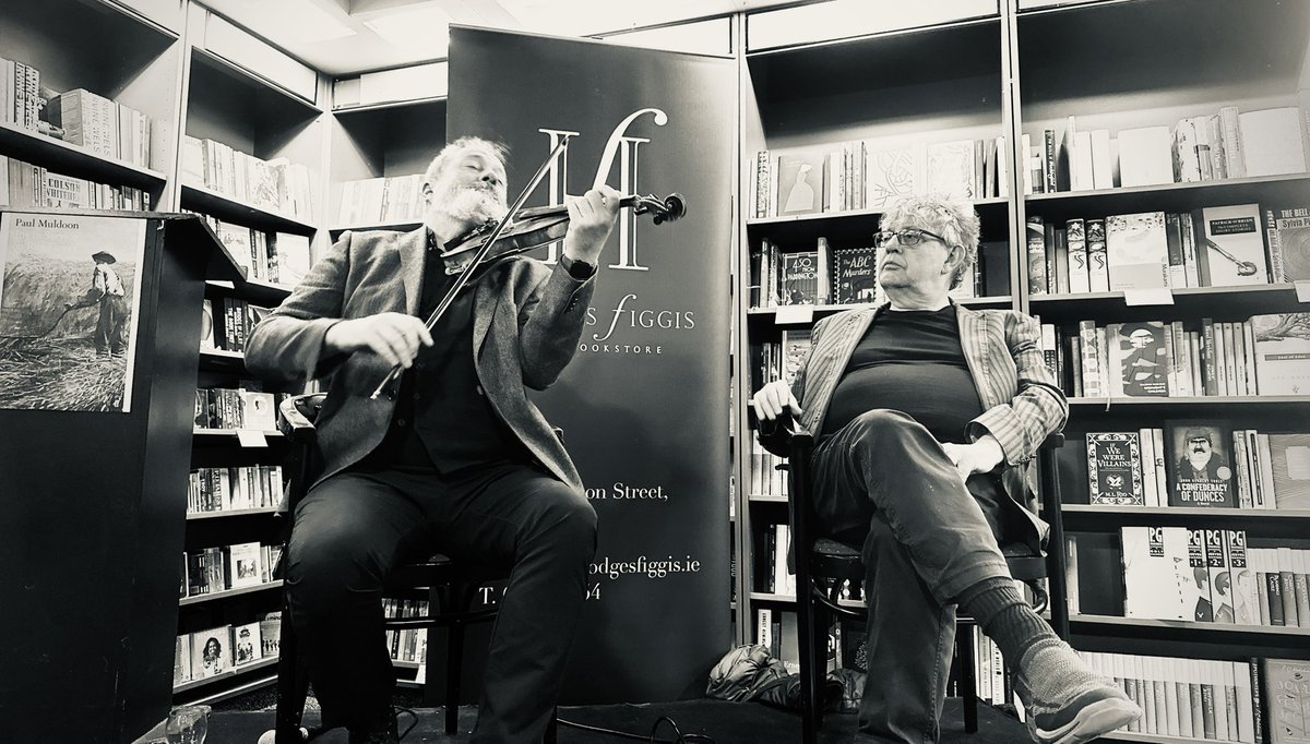 The great Muldoon and Wickham at the launch of a new collection - enigmatically called Joy in Service on Rue Tagore. @FaberBooks @HodgesFiggis @poetryireland