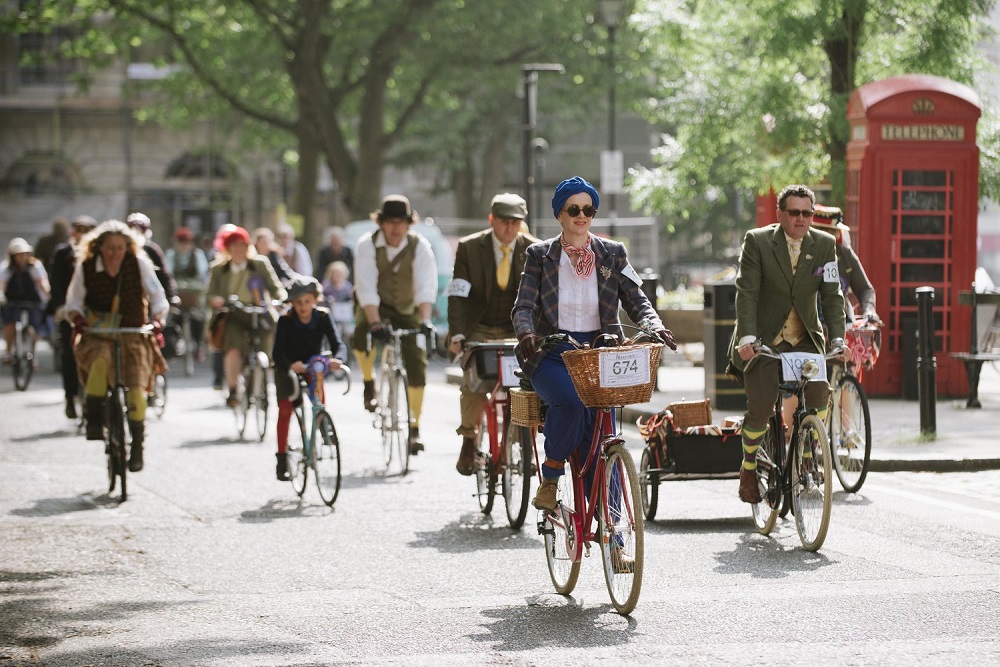 Two days to go until the London #TweedRun and we are very much looking forward to meeting up with fellow Pashley riders for this rather splendid occasion! Who is coming with us? ✋ If you are in London this Saturday, do look out for us! #tweenrun2024 #tweedrunlondon #Pashley