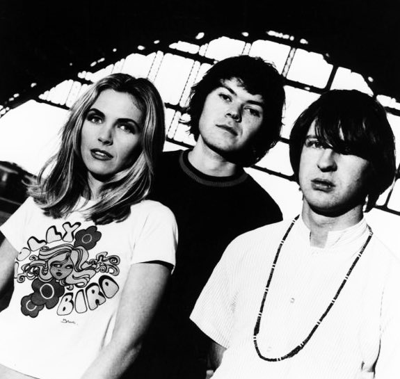 Good afternoon! My next choice for the theme #90490s is this little ditty from 1993! Here’s Saint Etienne - ‘You’re in a Bad Way’ youtu.be/4szHXagmryo?si… Always loved this - anyone else? Volume up & enjoy x See you later 👋