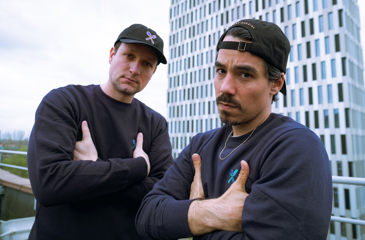 New album = Fresh merch! Cap, shirt &amp; crewneck sweater verkrijgbaar tijdens onze clubtour &amp; online! 🧢👕✨

Fresh merch verkrijgbaar via
chefspecial.merchstore.nl