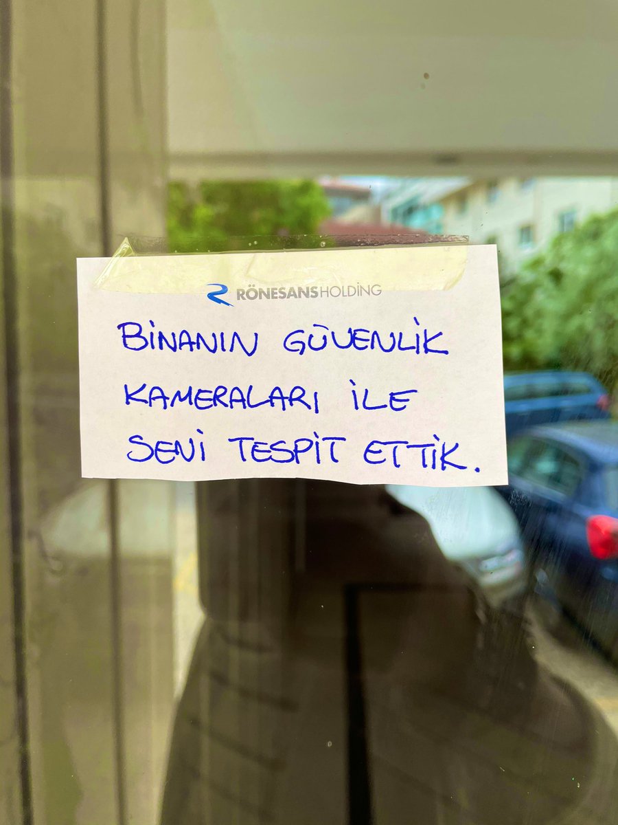 apartmanımızda acayip işler dönüyor töbeler olsun.