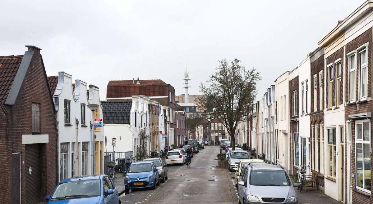 Waar moet de gemeente volgens jou rekening mee houden bij de inrichting van de ruimte op straat? Moet er meer ruimte komen voor het openbaar vervoer? Voor de auto? Of juist voor meer groen en speelplekken? Geef je mening 👉 gouda.nl/actueel/geef-u….