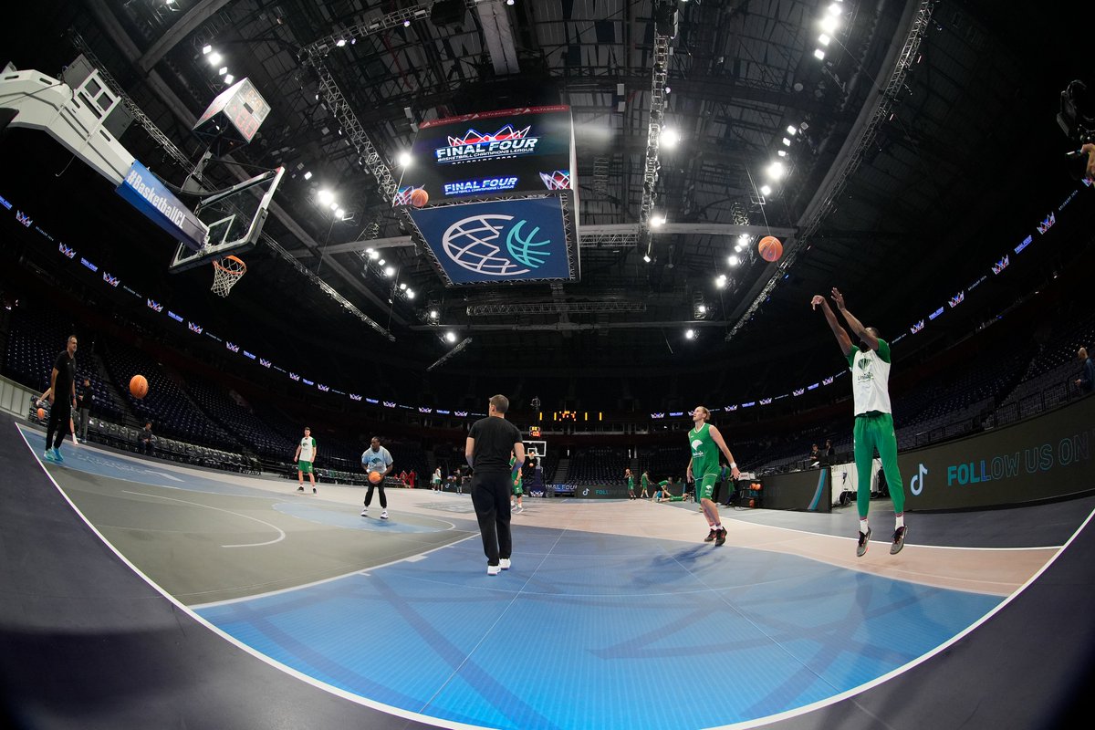 unicajaCB tweet picture