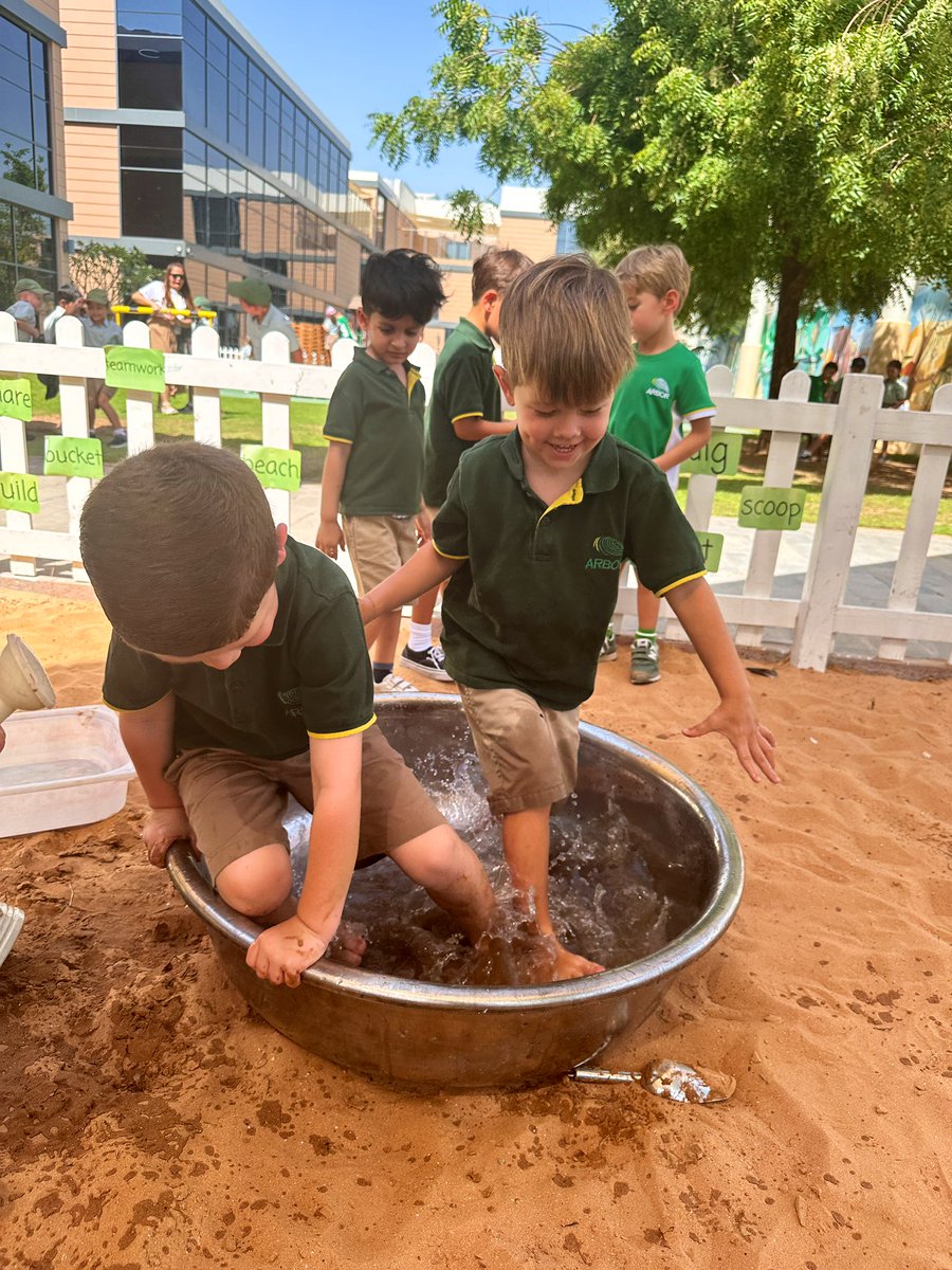 “Why does the water keep going away? We need to stop it”. 
We started our own investigation into where the water goes, and more importantly how we can stop it disappearing and use the water 💦 #ButtercupClass