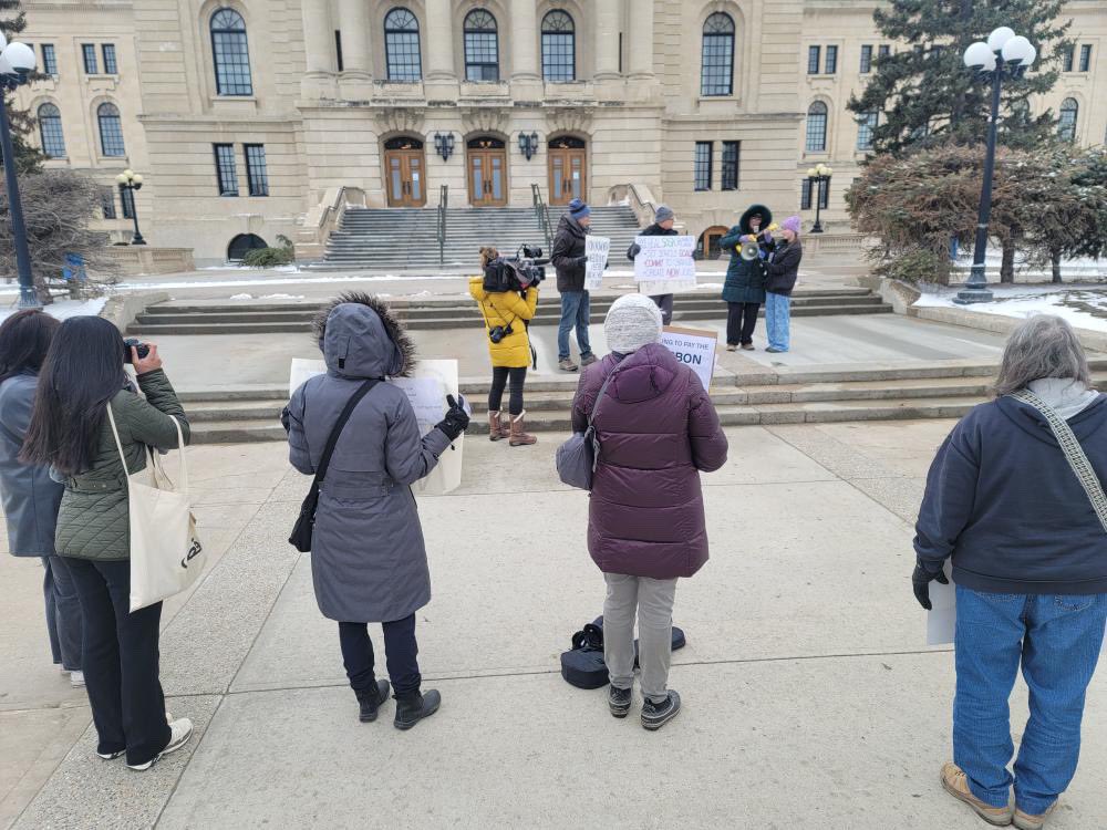 climatesask's tweet photo. Happy (belated) Earth Day! Thank you to everyone who supported and showed up for our climate strike last Friday, we had a great time! #FridaysForFuture #GlobalClimateStrike #ClimateJusticeNow #yqr #sask #skpoli #globalwarming #climatechange #climatecrisis #canada #earthday https://t.co/snAyg0wZ3v