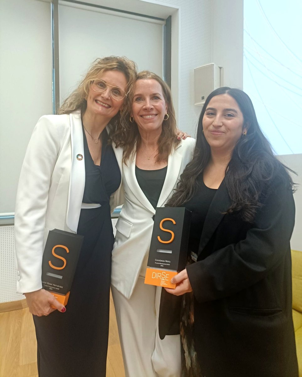 CANVAS Estrategias Sostenibles (@canvas_es) on Twitter photo Nuestra directora de proyectos Constanza Nieto, <a href="/cotydrilo/">Coty Nieto</a> y nuestra colaboradora <a href="/iroser_RSE/">Isabel Roser</a> se van de los #PremiosDIRSE con los galardones Premio Revelación y Premio a la Trayectoria Destacada. ¡Qué gran equipo! Gracias <a href="/AsocDIRSE/">DIRSE</a>. Nuestra directora de proyectos Constanza Nieto, <a href="/cotydrilo/">Coty Nieto</a> y nuestra colaboradora <a href="/iroser_RSE/">Isabel Roser</a> se van de los #PremiosDIRSE con los galardones Premio Revelación y Premio a la Trayectoria Destacada. ¡Qué gran equipo! Gracias <a href="/AsocDIRSE/">DIRSE</a>.