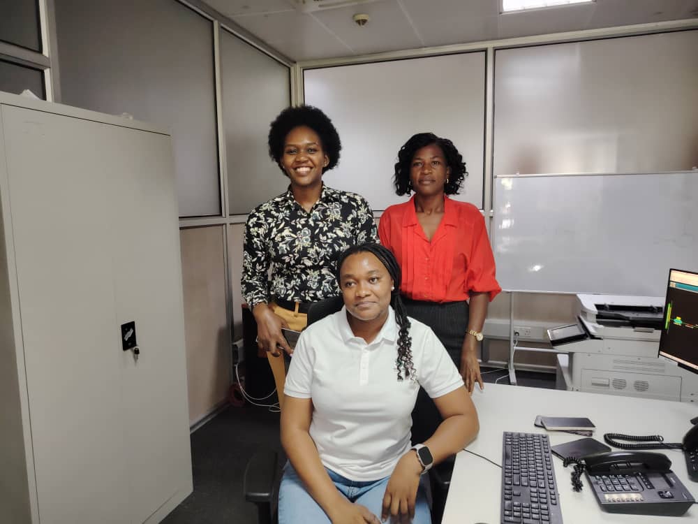 #UEDCLUpdate: The Hon. @PNyamutoro was delighted to learn that two  female engineers, Maria & Magret, were in charge of UEDCL control  operations today. The administration of UEDCL has  planned to achieve gender parity in its activities.