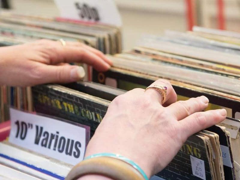 Calling all vinyl lovers... Come and dig to your heart's content this weekend as the very first Hit the North record fair at Museum of Liverpool! This two-day fair is on from 10am-5pm, Saturday 27 and Sunday 28 April. What hidden gems will you find? liverpoolmuseums.org.uk/whatson/museum…