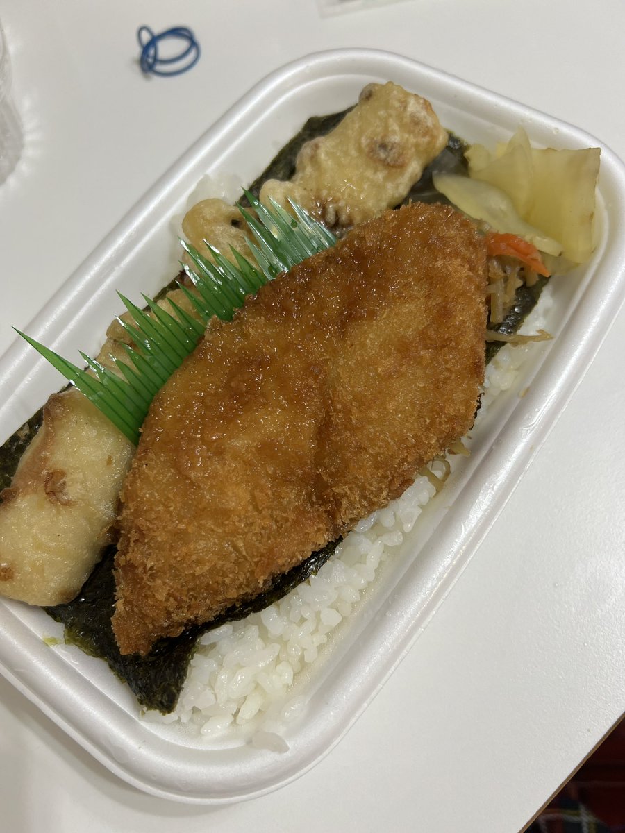 今日の晩御飯は、懐かしのほっともっと。 学生時代からやり直します🏫