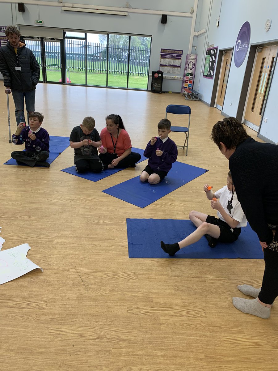 OJA_Brumby's tweet image. Creating calm was such fun this week as our families learnt so many new techniques to help with self regulation and relaxation #creatingcalm #familyhub