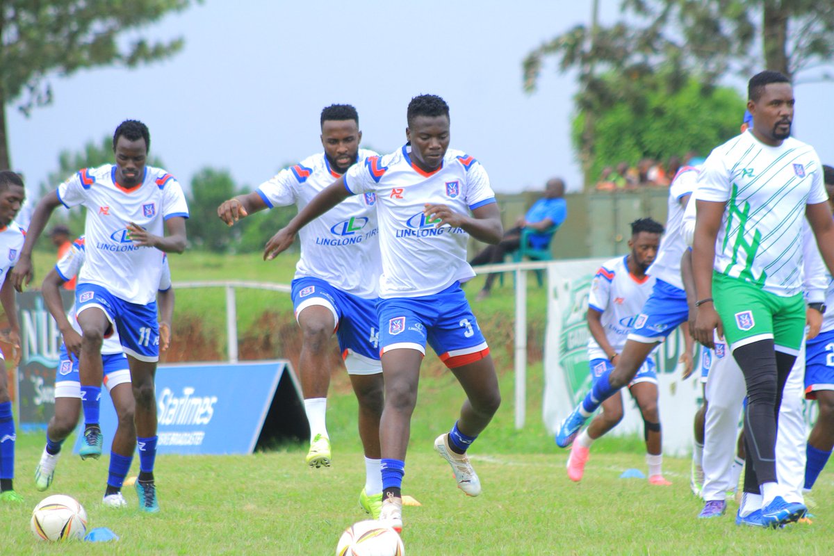 SCVillaJogoo's tweet photo. Putting in the Final Hardwork ahead of Kickoff!

#GADSCV
#TheJogoos🔵 https://t.co/f5tiNFOnLf