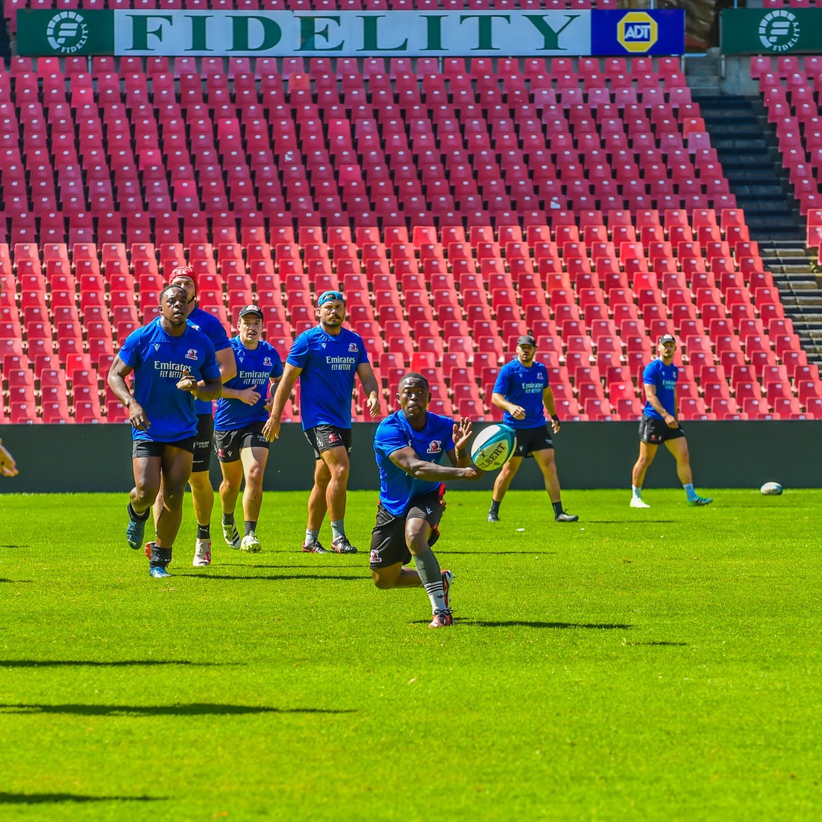 Grinding it out ahead of our clash against Munster this Saturday! 💪 Joburg, Let's rally together and show our support for our Pride! 🦁 🏉 💥 🆚 Munster 🗓: Sat, 27 Apr ⏰: 17:00 🎟: t.ly/UWMb0 🏟 : Emirates Airline Park #LIOvsMUN @Vodacom #URC #UnitedWeRise…