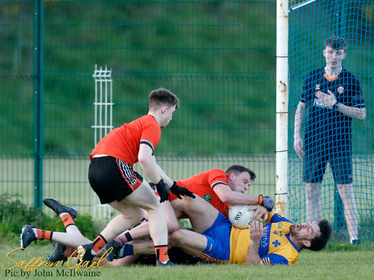 thesaffrongael.com/2024/04/25/mal… Mallon's penalty point gives St Teresa's the win @Davitts1912 @Cargin_Gac @MoneyglassGAC @WestAntrim @aldergrovegaa @Tirnanoggac @AhoghillGAA @AllSaintsGAC @Paddies1906 @GortnaMonaCLG @casementsgac @con_magee @naomheoinclg @naomhbridclg @KickhamsCreggan