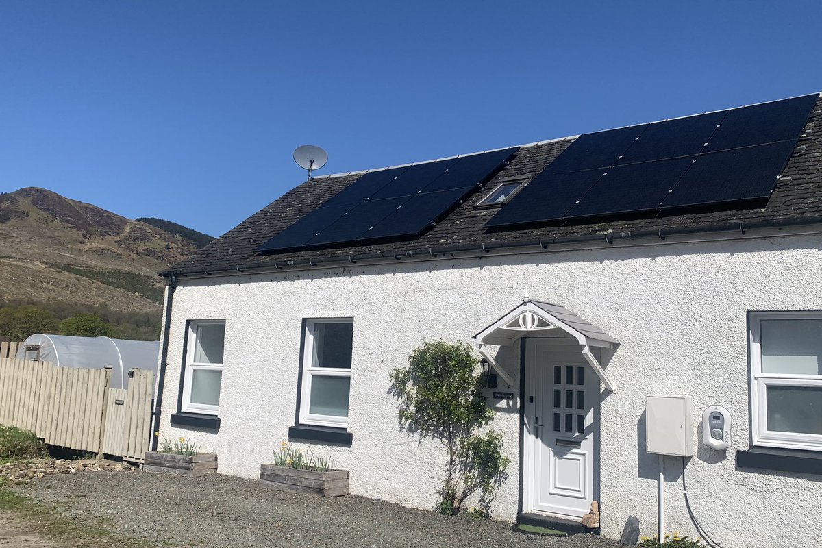 It’s been a wonderful sunny ☀️ week and our #solarsystem has been keeping us #offgrid #renewableenergy