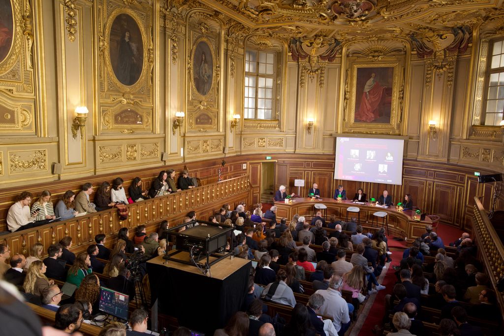 Découvrez le replay du #ColloqueInformationSorbonne de l'UDECAM et @ACPMFrance qui a eu lieu le 23 avril à l'amphithéâtre Liard. ► bit.ly/3xVYsAY Merci au public de s'être déplacé si nombreux pour cette matinée et aux speakers pour leurs échanges riches !