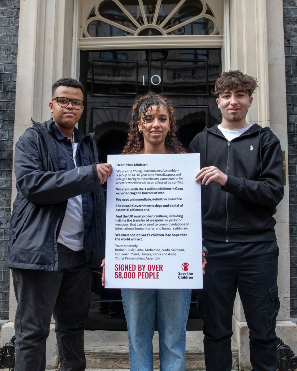 Yesterday, the Young Peacemakers Assembly went to Downing Street with a question for @RishiSunak: how many more children must die before you take action? 58,000 of you signed their letter calling on the UK Gov to do everything it can to end the nightmare for children in Gaza.