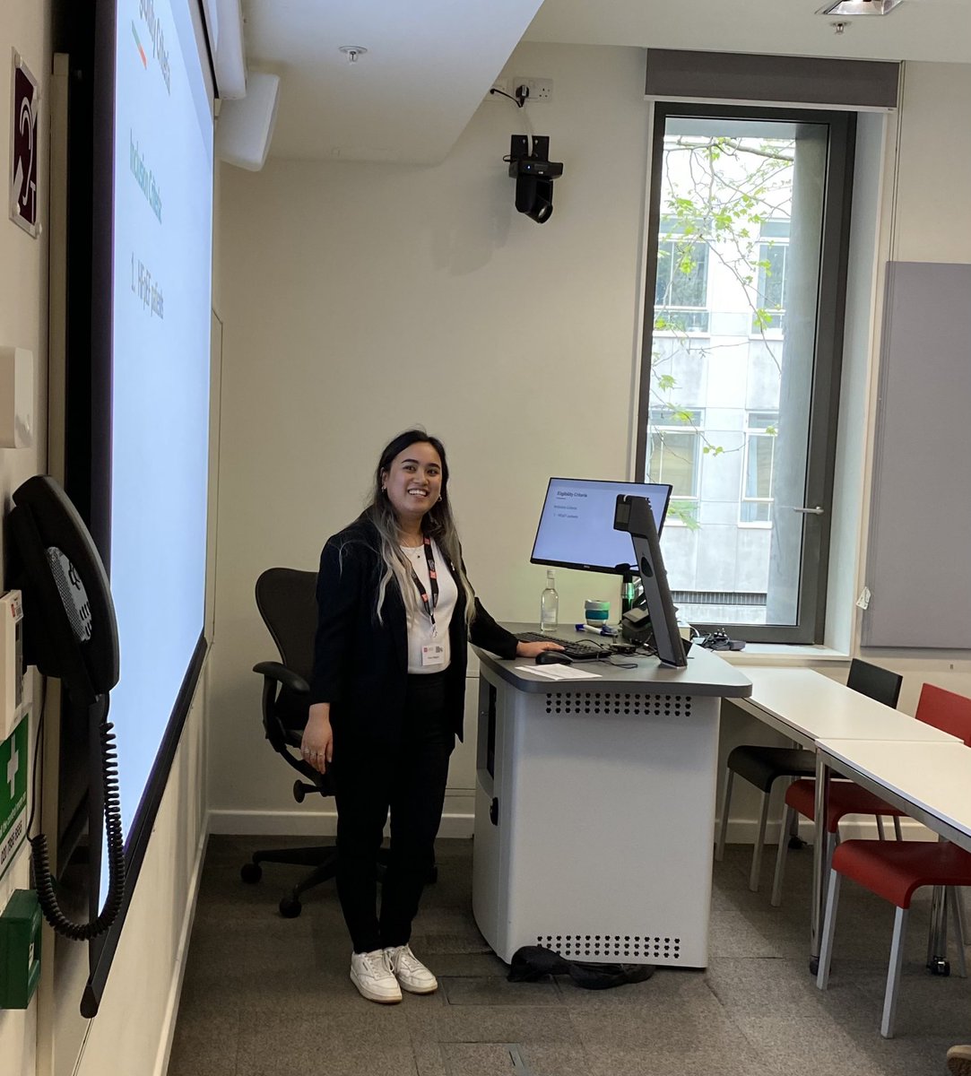 PaulfrYorkshire's tweet image. Rania Maggay from ⁦@UniversityLeeds⁩ investigating treatments for heart failure at #BCUR24