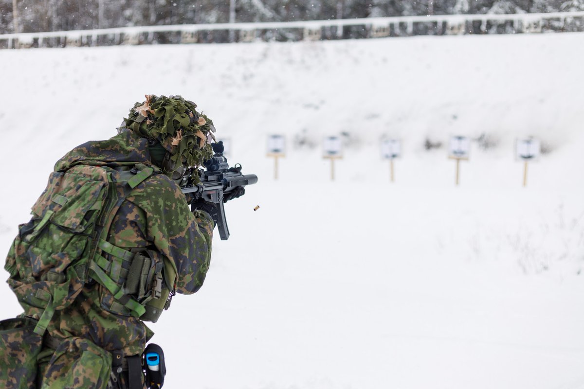 Finnish Navy - MP conscripts with HK MP5s at a range, during training (2024)