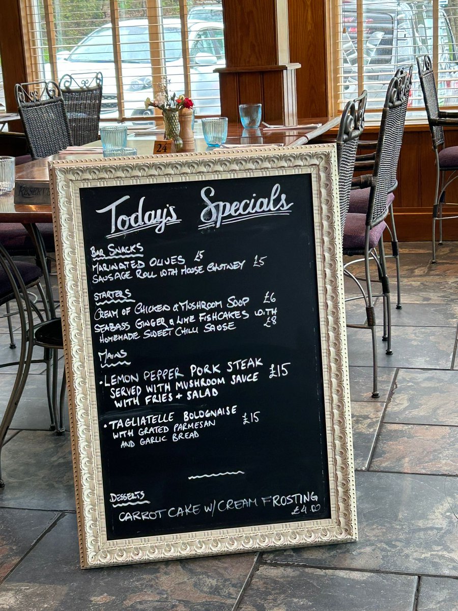 On today's 'Specials Board' ✍🏻 does anything take your fancy?  

Full menu at yorkshirebridgeinn.co.uk