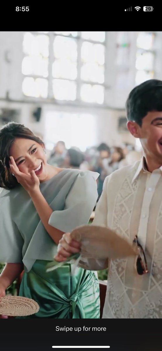 Ang ganda ni Sarah G. Mabuhay ang bagong kasal Angeline Quinto woooohhhh!!! Naiyak ako dahil may part si Sarah Geronimo sa kasal niya. Flower Girl pa paaaakkkkk di niyo kaya yan. hahahaha  #SarahGeronimo <a href="/JustSarahG/">Sarah Geronimo</a>