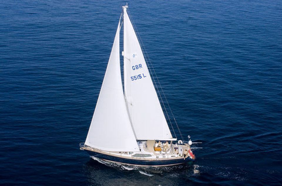 Have a look at the Discovery 55, CALLA. She has just had a price reduction. Asking US$350,000. Lying Newport, RI, USA. buff.ly/3sfOzuJ #sailing #yachtforsale #yachting #yachtbroker