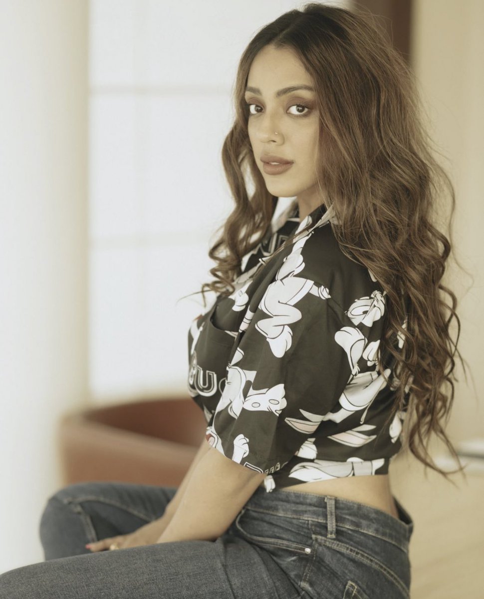 TamilCinema001's tweet photo. #Deviyyani https://t.co/YkHlRgeIL8