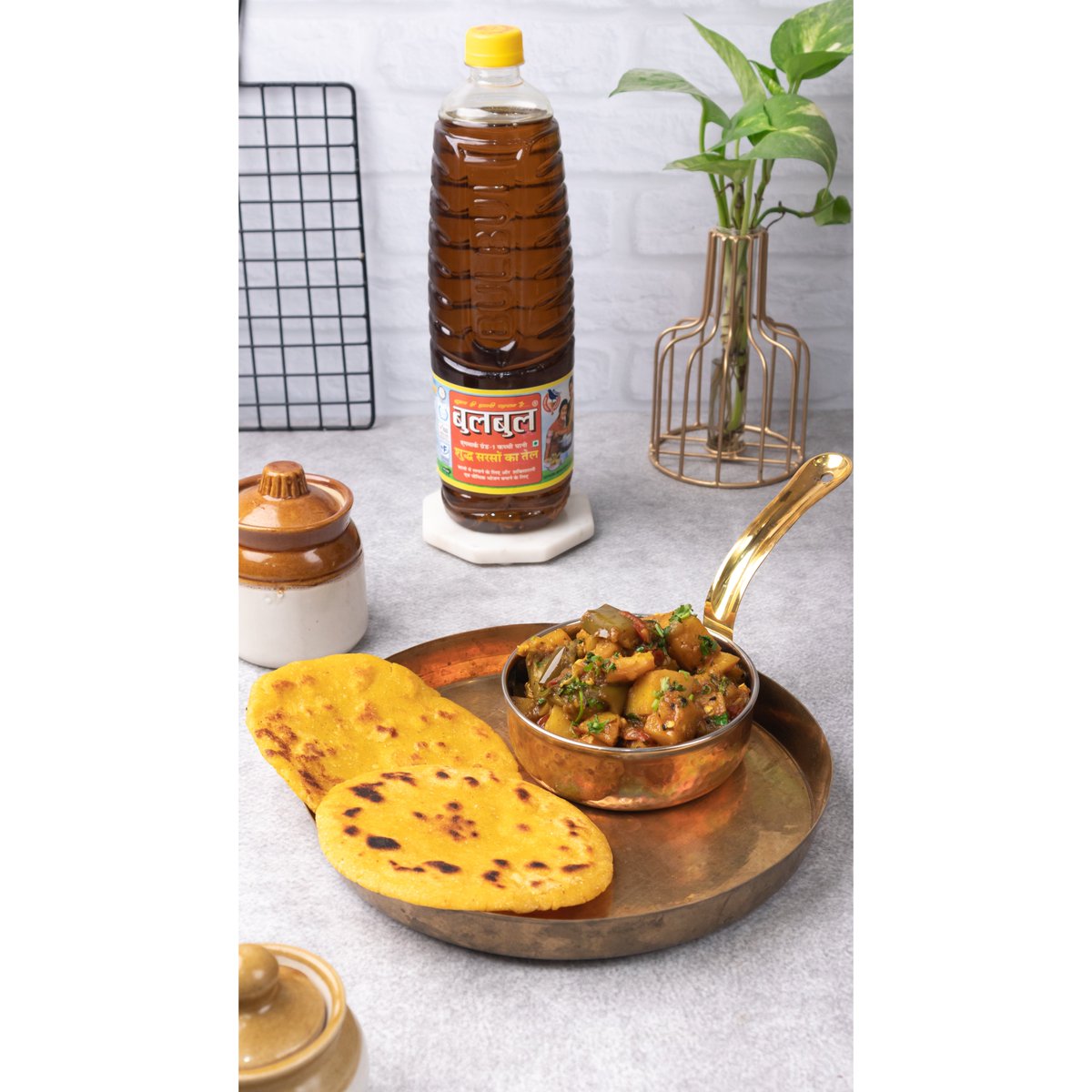 Add a touch of zing with mustard oil’s bold flavor!”😍✨
From @bulbul_oils

You can get your stack of Mustard oil for this season from bulbuloils.com

#bulbuloils #yellowmustardoil #mustardoil #healthycooking #foodphotography #productphotoshoot #foodstyling