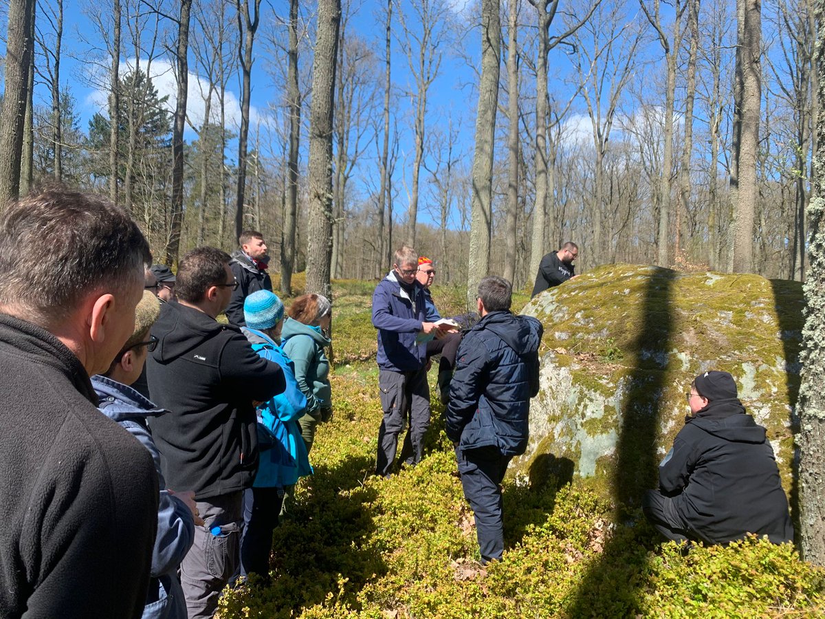 Exciting field trip underway! Our team, led by Prof. Błaszkiewicz, is exploring the latest findings of the permafrost ring project in northern Poland. A huge shoutout to @NCN_PL for funding our research. 🧑‍🔬🌳💧 #igsopas #NCN #PermafrostResearch