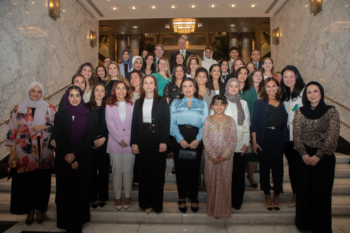 ACMideast's tweet photo. 🇦🇪 On Tuesday, the @UAEEmbassyUS hosted our #WInFellows during their 2024 Roadshow! Our Fellows had the chance to pitch their companies to Emirati diplomats and participated in discussions on the impact of regional entrepreneurship.
Check out highlights of the event below ⬇️ https://t.co/GTqhfE2sif